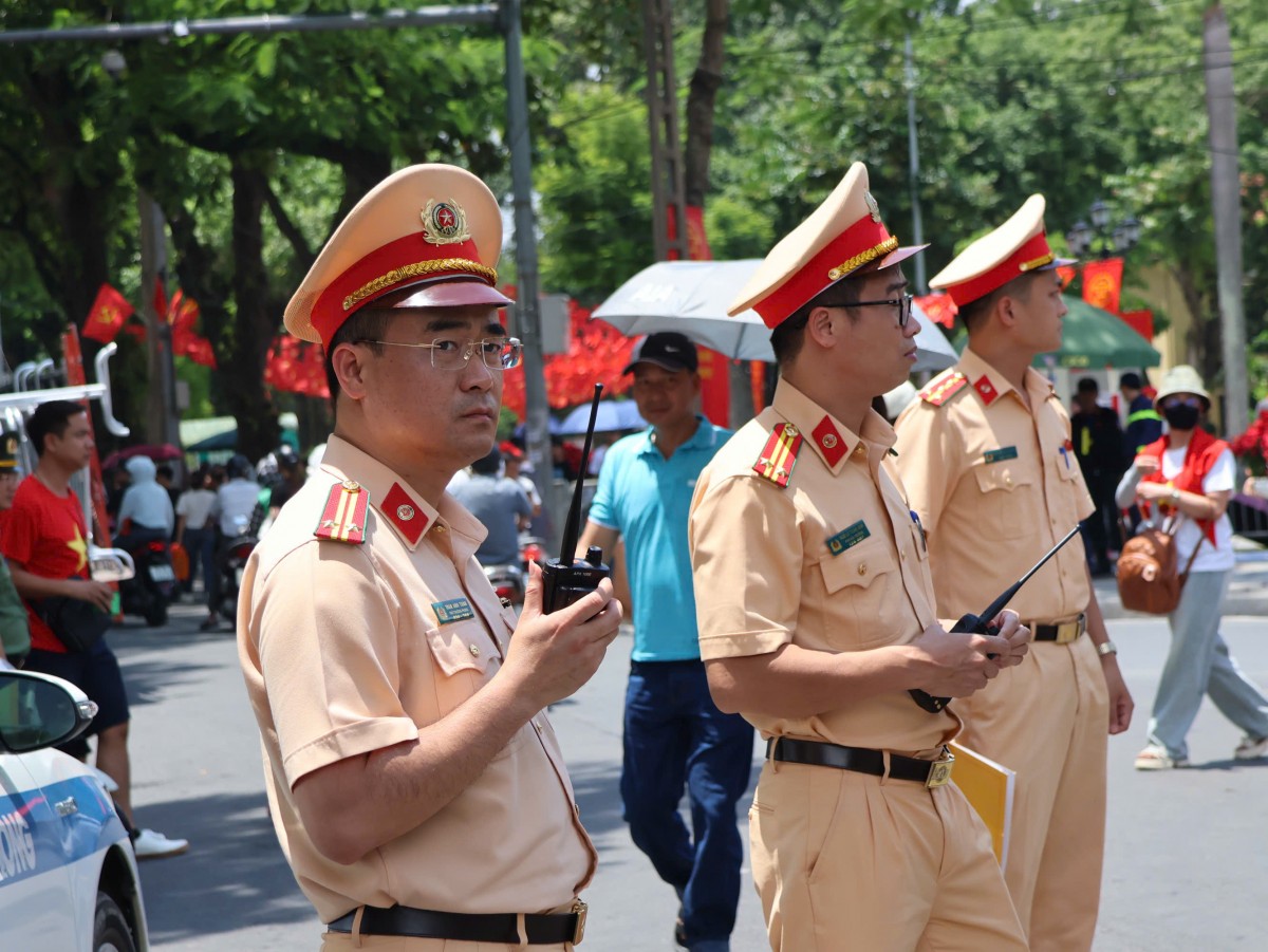 Công an Hà Nội nỗ lực đảm bảo an ninh trật tự, an toàn giao thông buổi hợp luyện diễu binh lần 2 Công an Hà Nội nỗ lực đảm bảo an ninh, an toàn cho buổi hợp luyện diễu binh, diễu hành lần 2