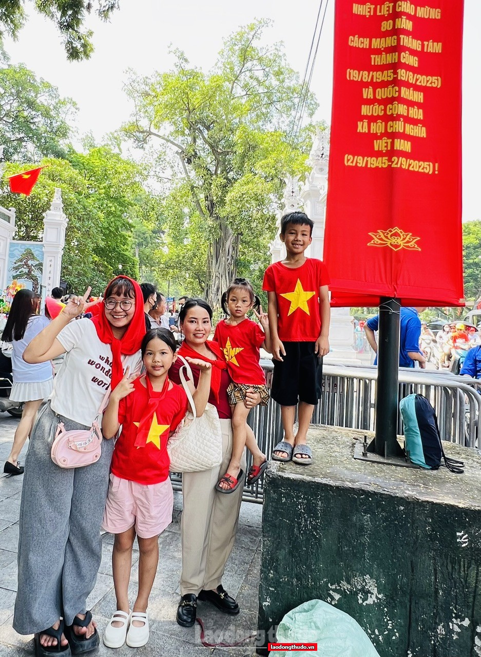 Hàng vạn người