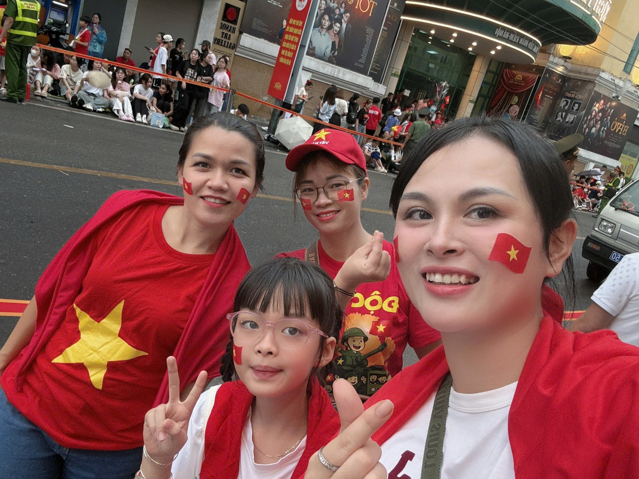 Hà Nội rộn ràng trước giờ tổng hợp luyện diễu binh, diễu hành lần 2 Hà Nội rộn ràng trước giờ tổng hợp luyện diễu binh diễu hành lần 2