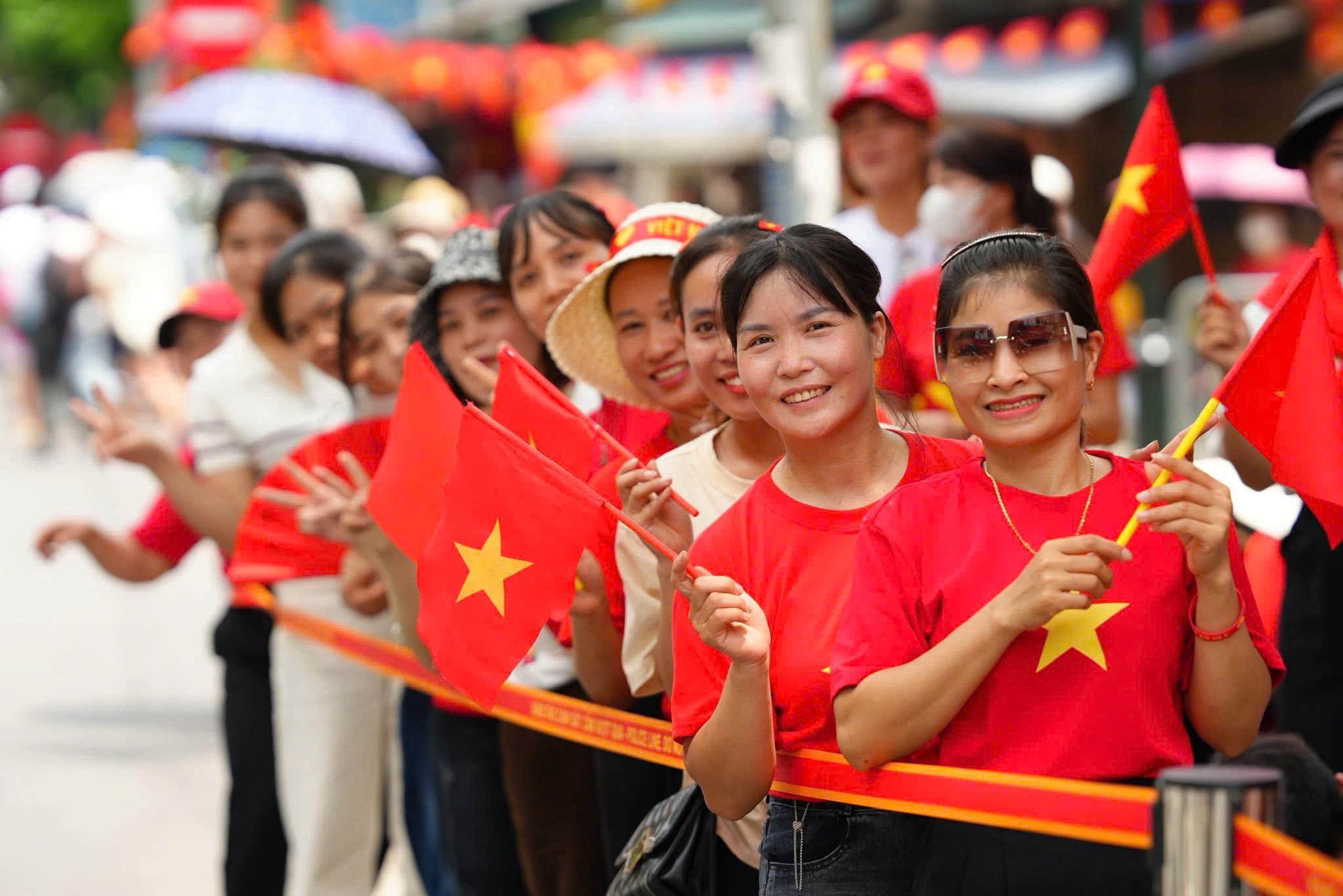 Hà Nội rộn ràng trước giờ tổng hợp luyện diễu binh, diễu hành lần 2 Hà Nội rộn ràng trước giờ tổng hợp luyện diễu binh diễu hành lần 2