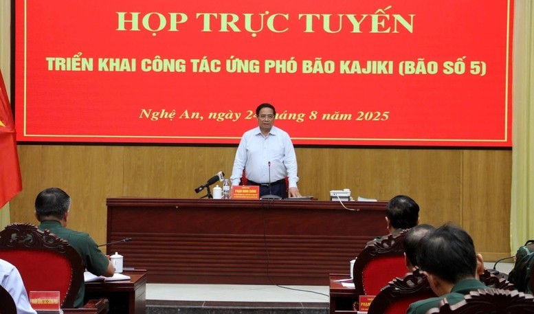 Thủ tướng họp khẩn triển khai công tác ứng phó với cơn bão số 5