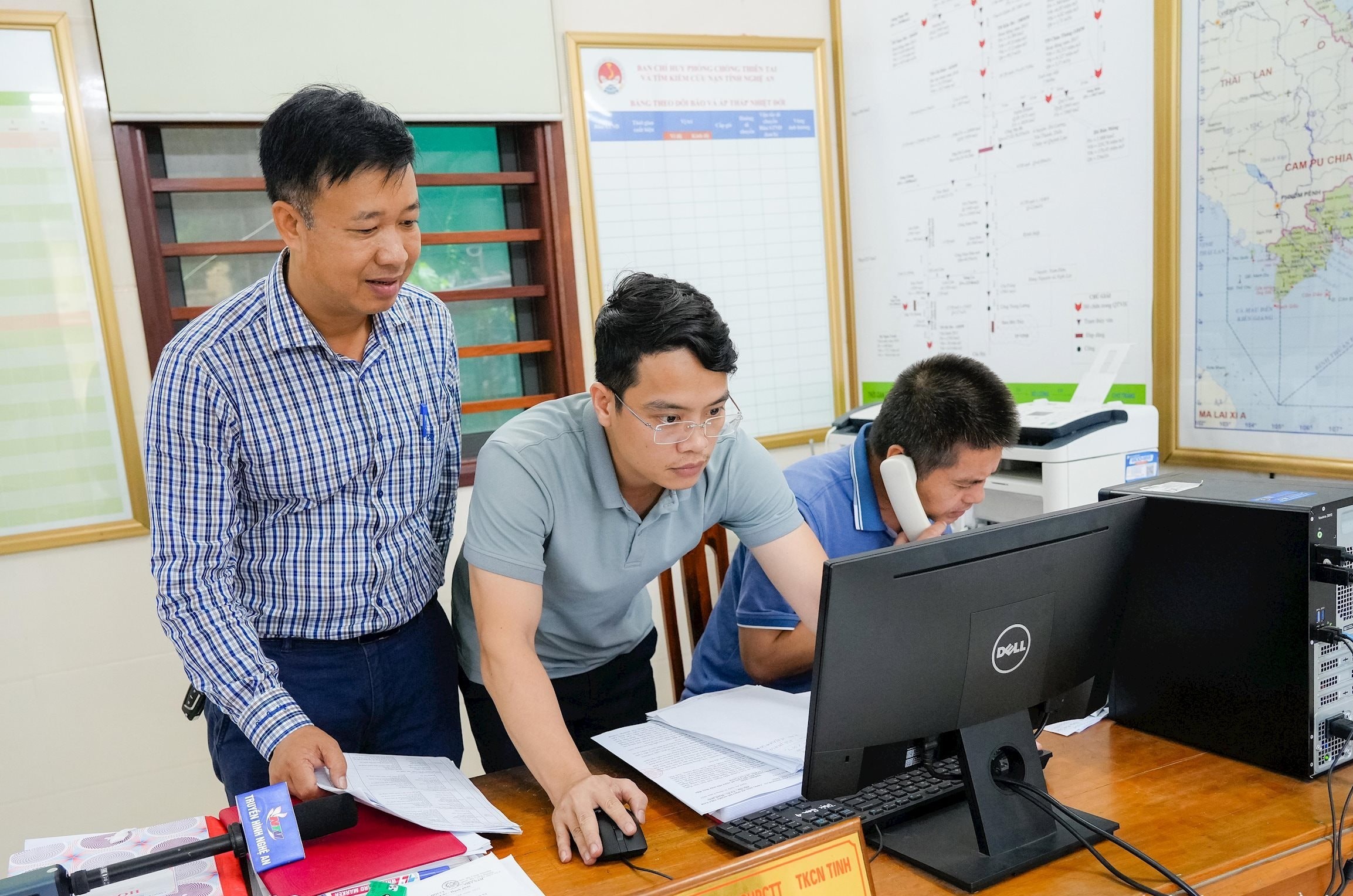 Lãnh đạo tỉnh Nghệ An tập trung chỉ đạo chống bão số 5