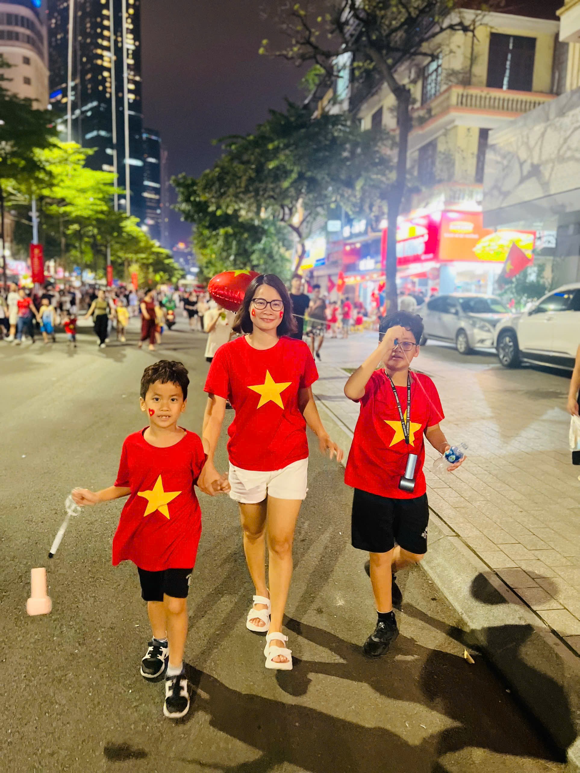 Viết tiếp tình yêu Tổ quốc bằng hành động văn minh