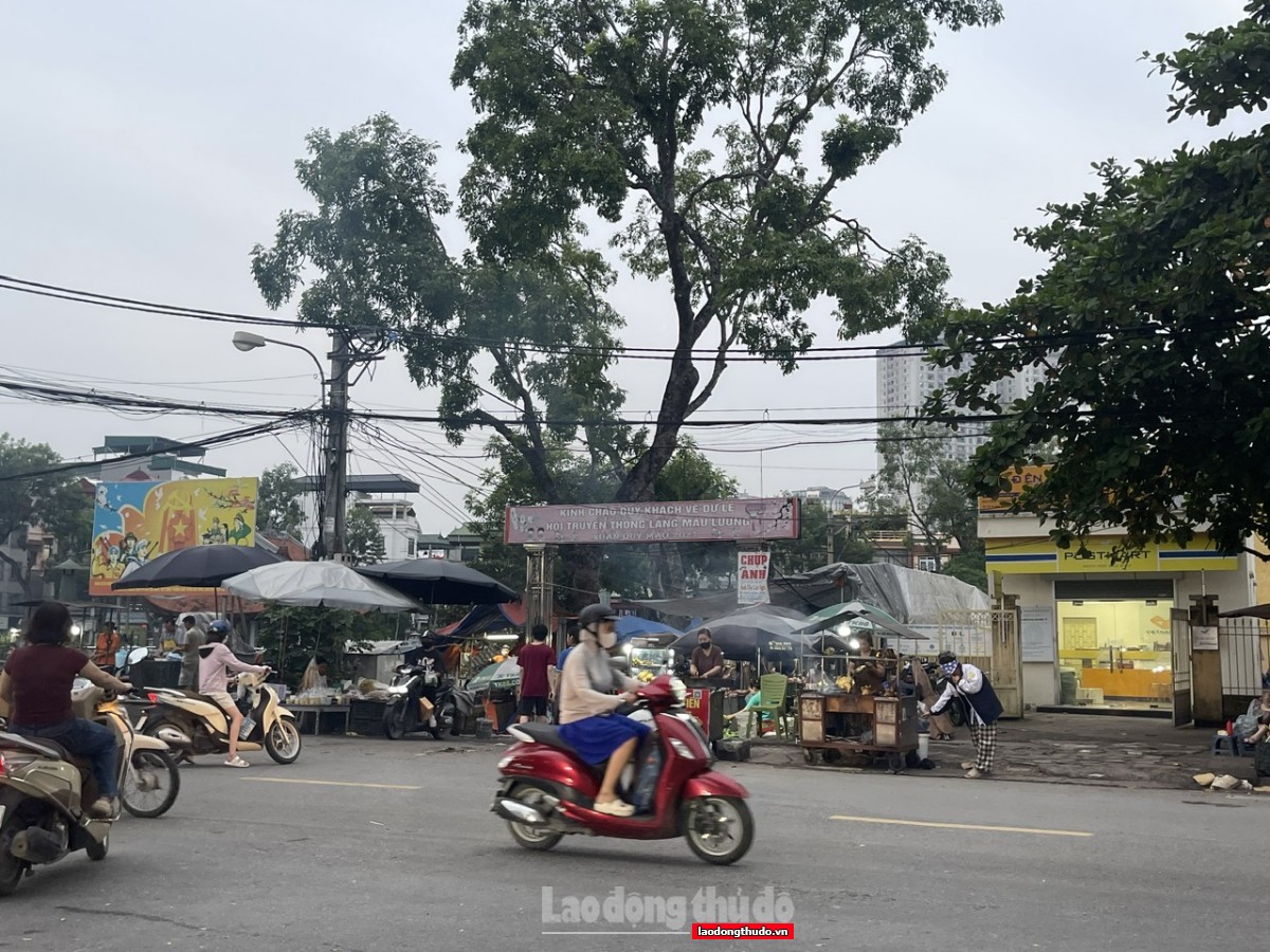 Xóa chợ cóc, chợ tạm ở Hà Nội: Cần giải pháp đồng bộ, quyết liệt