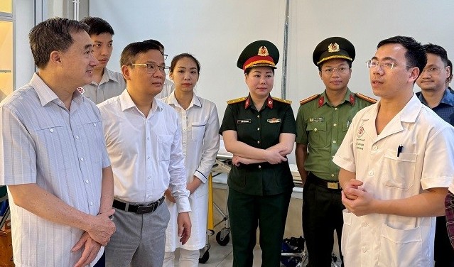 Thứ trưởng Bộ Y tế Trần Văn Thuấn kiểm tra công tác y tế phục vụ Lễ kỷ niệm A80