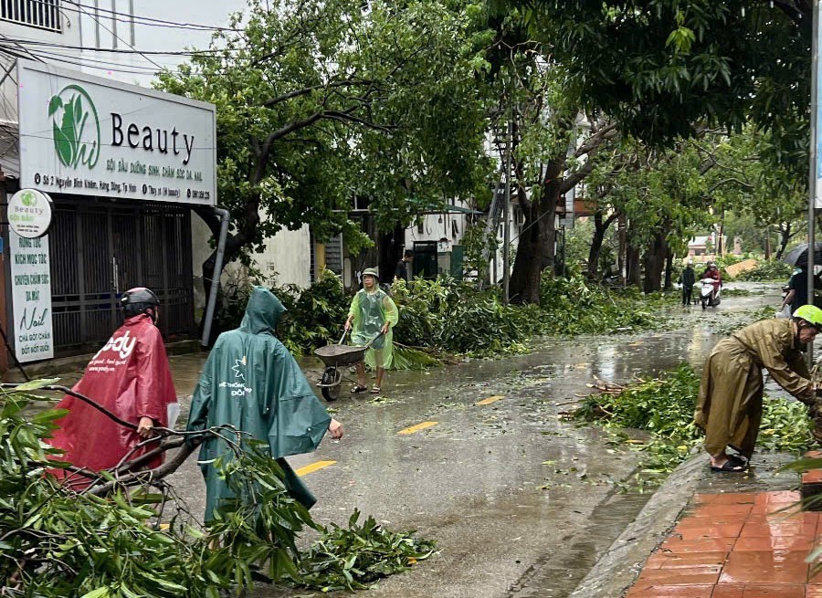 Nghệ An tập trung khắc phục hậu quả bão số 5