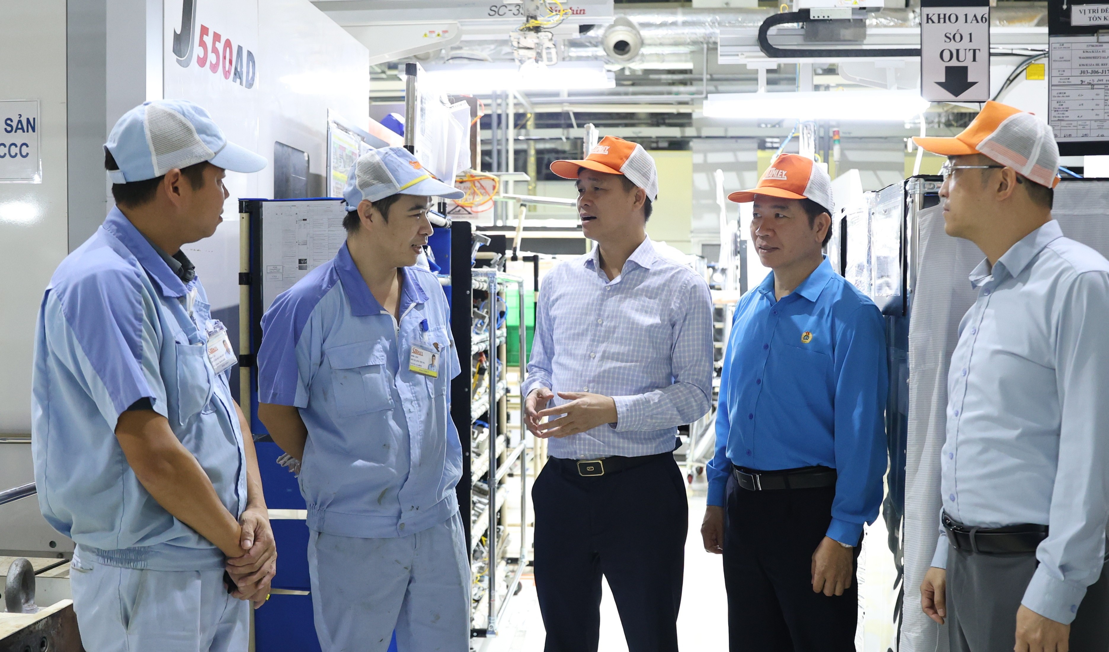 Phát huy vai trò của Công đoàn trong ổn định quan hệ lao động và chăm lo cho công nhân