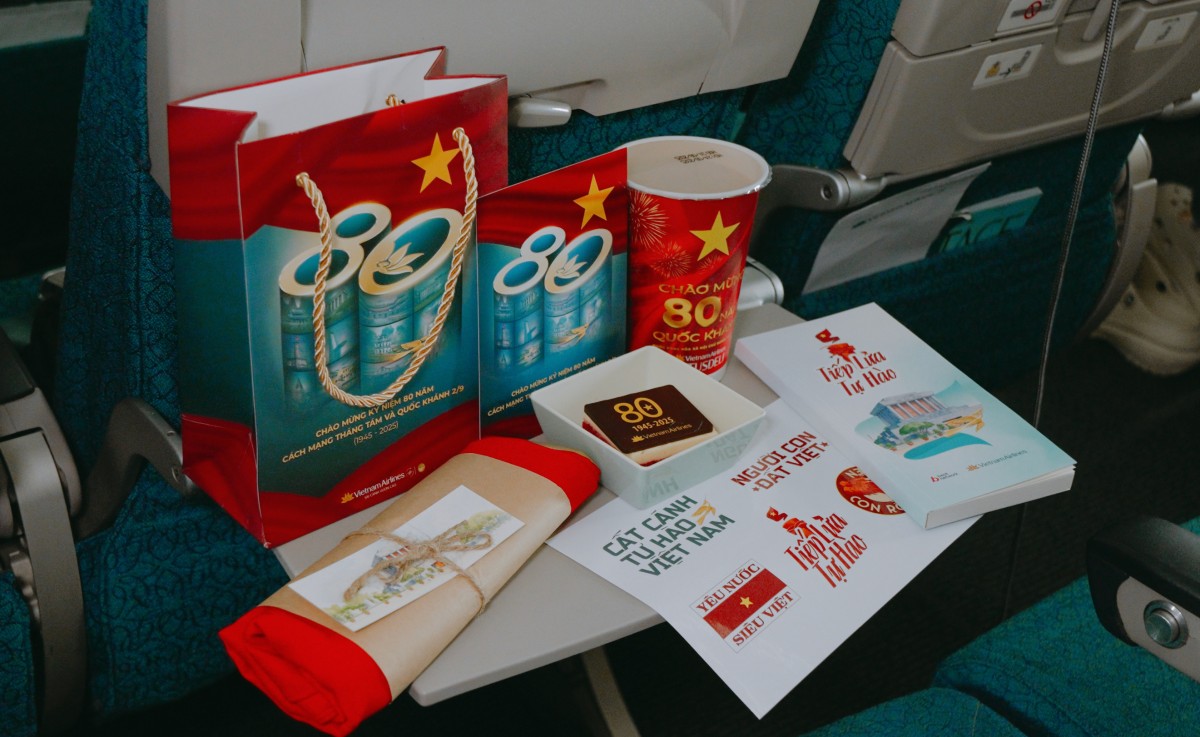 Vietnam Airlines thực hiện chuyến bay “Cất cánh tự hào Việt Nam” kỷ niệm 80 năm Quốc khánh 2/9 Vietnam Airlines thực hiện chuyến bay “Cất cánh tự hào Việt Nam” kỷ niệm 80 năm Quốc khánh 2/9
