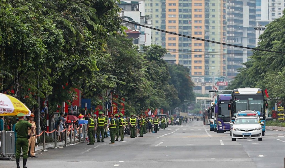 Thông báo mới nhất: Lịch cấm đường phục vụ diễu binh, diễn ra từ 22h đêm nay