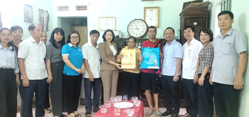 Mỗi gia đình cần nỗ lực vượt khó, vươn lên xây dựng cuộc sống ấm no, hạnh phúc