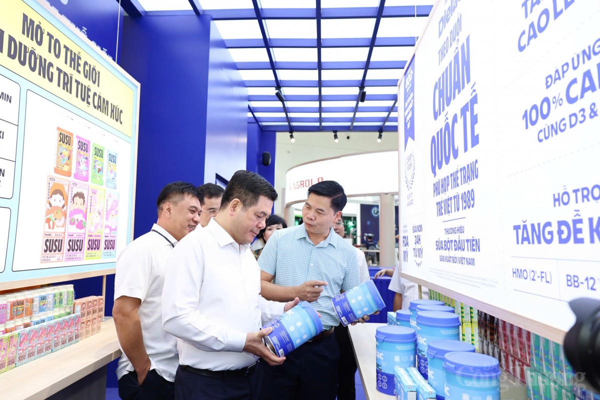 Vinamilk mang các công nghệ và tiêu chuẩn hàng đầu thế giới đến Triển lãm Thành tựu Đất nước 80 năm