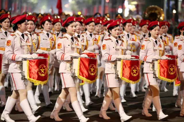 TRỰC TIẾP: Sơ duyệt cấp Nhà nước lễ diễu binh, diễu hành A80