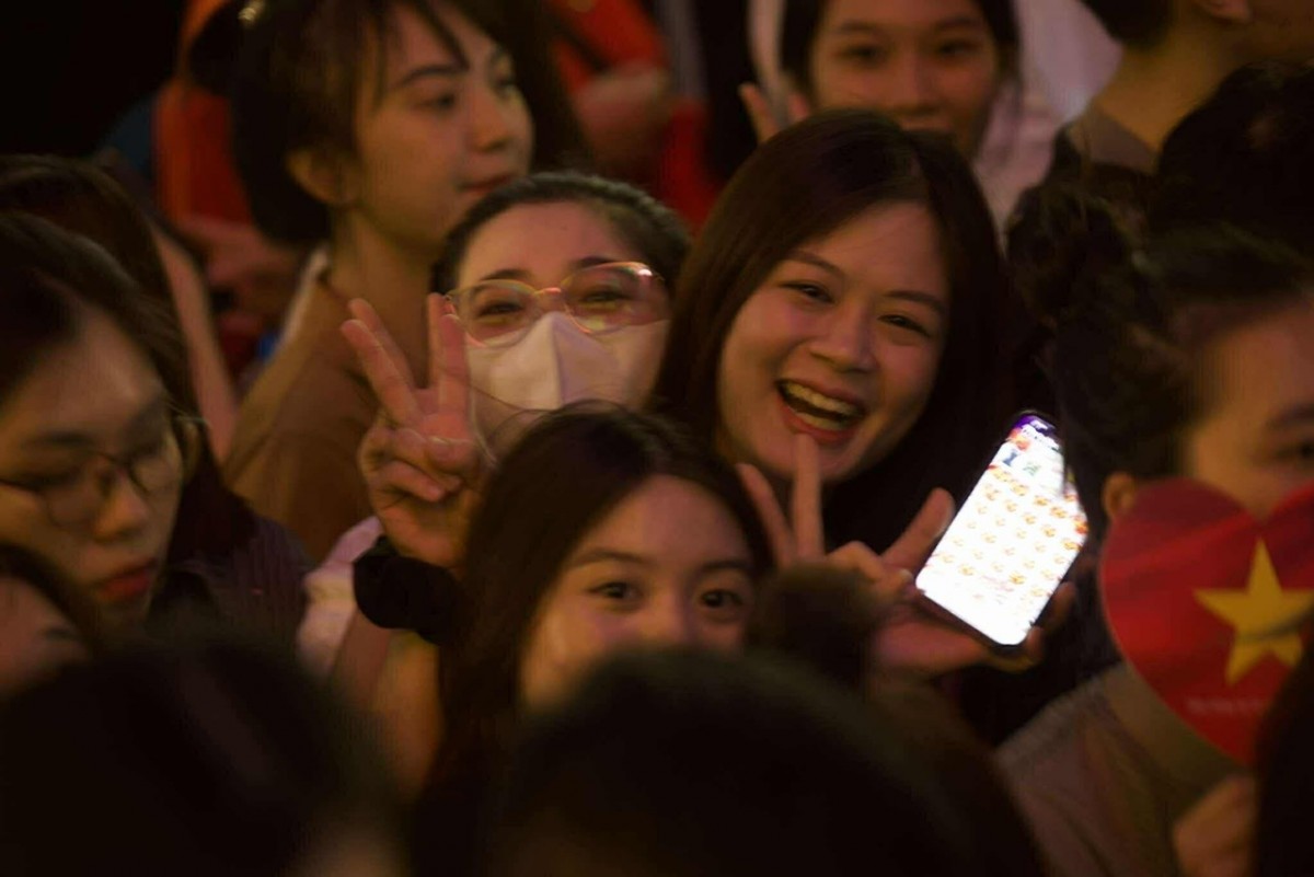 Hàng vạn người dân, du khách xuống đường xem sơ duyệt diễu binh, diễu hành chuẩn bị cho Đại lễ 2/9