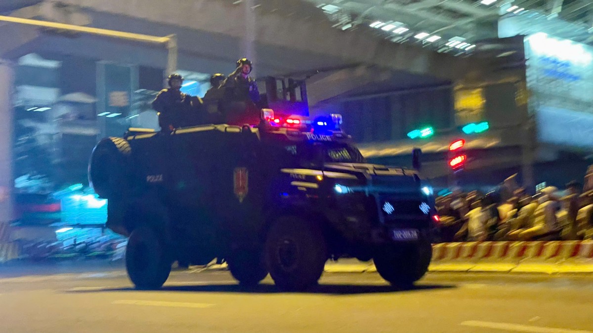 Hàng vạn người dân, du khách xuống đường xem sơ duyệt diễu binh, diễu hành chuẩn bị cho Đại lễ 2/9