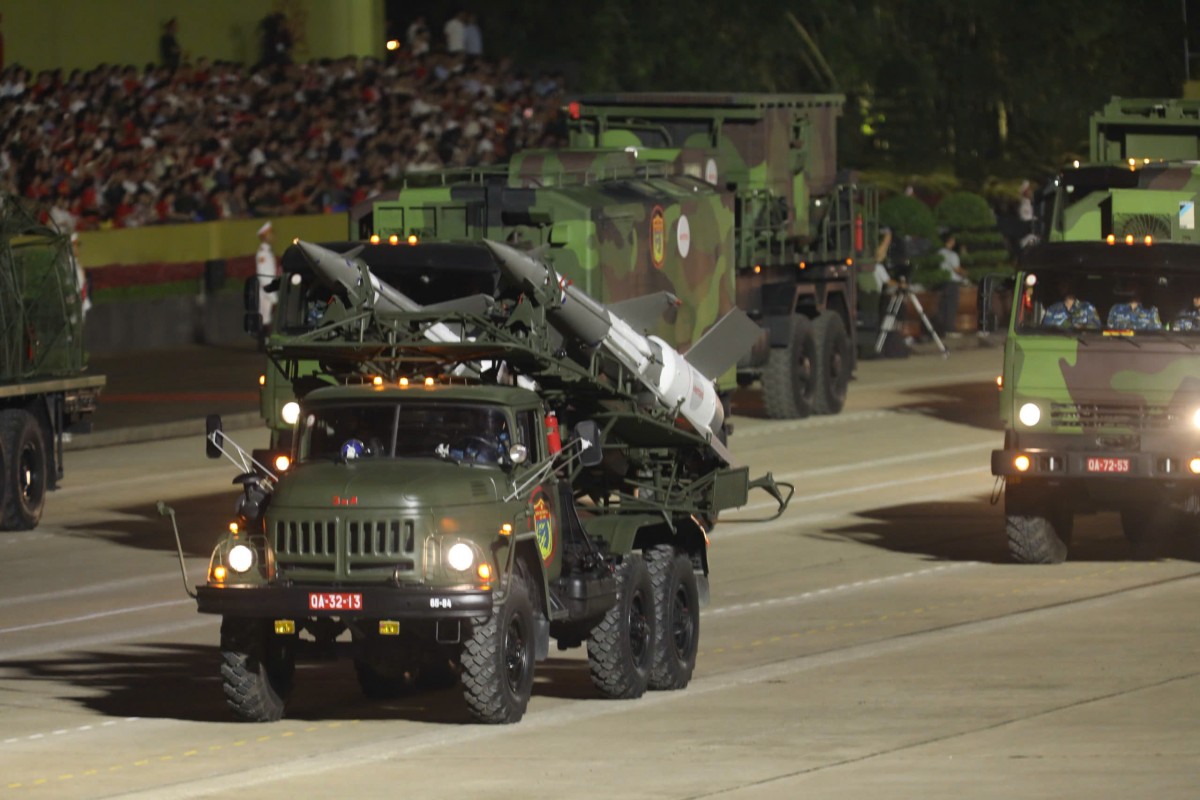 TRỰC TIẾP: Sơ duyệt cấp Nhà nước lễ diễu binh, diễu hành A80