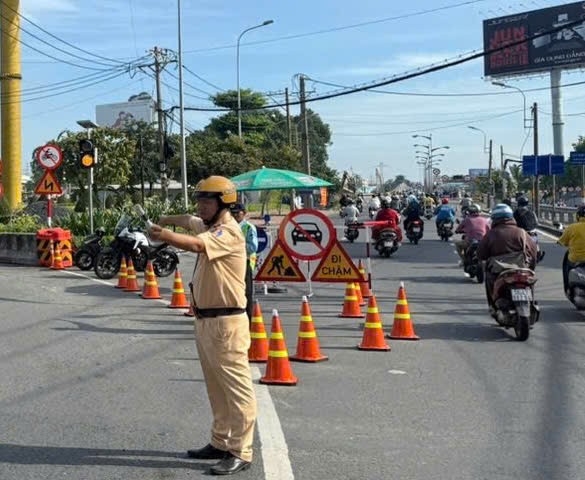 TP.HCM: Điều tiết giao thông phục vụ thi công cầu Bình Triệu 1