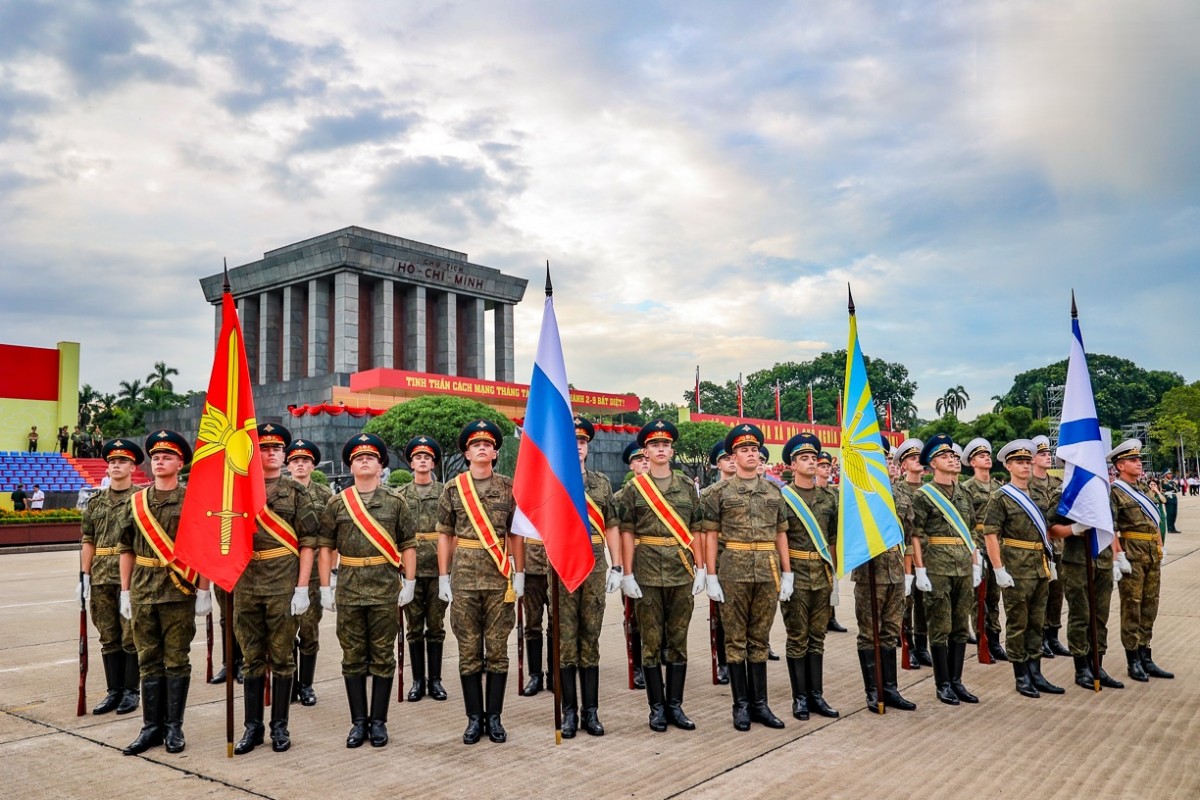Khối quân nhân Nga, Lào, Campuchia tham dự sơ duyệt A80