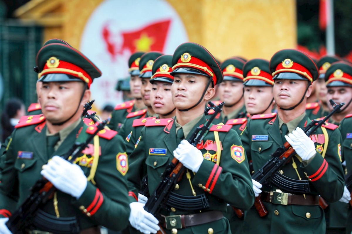 Khối quân nhân Nga, Lào, Campuchia tham dự sơ duyệt A80