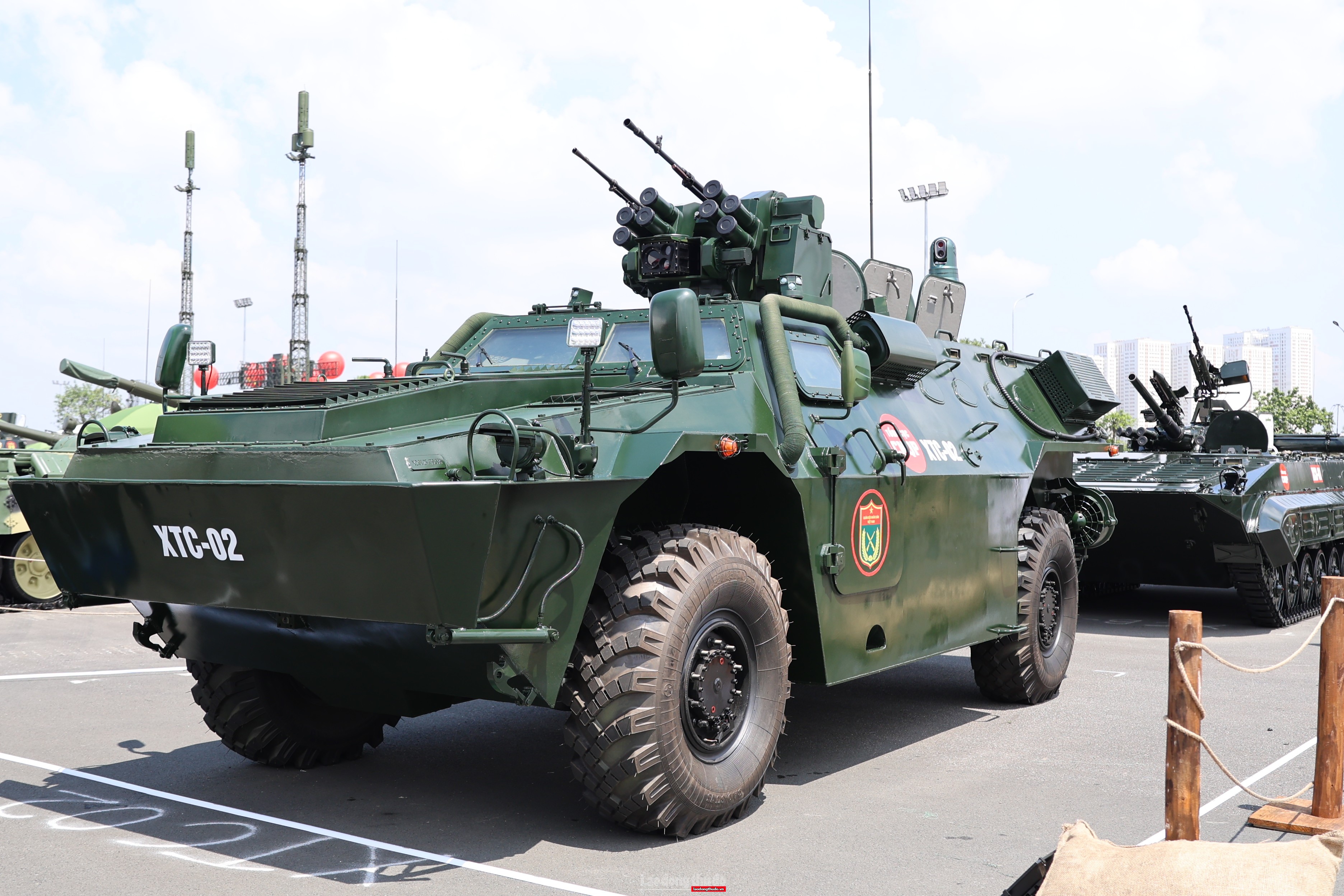 Cận cảnh các khí tài quân sự hiện đại của Việt Nam Cận cảnh các khí tài quân sự hiện đại của Việt Nam