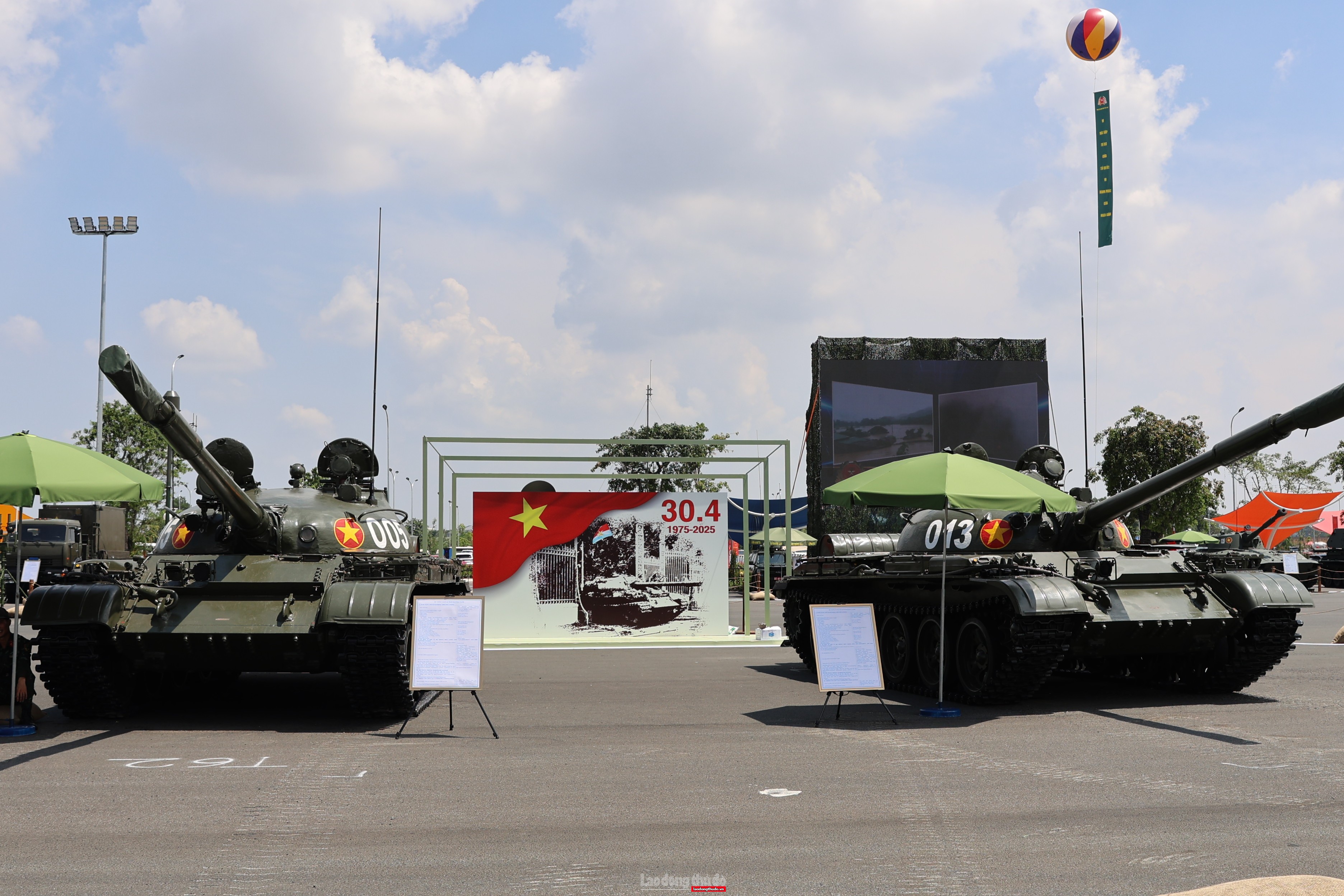 Cận cảnh các khí tài quân sự hiện đại của Việt Nam Cận cảnh các khí tài quân sự hiện đại của Việt Nam