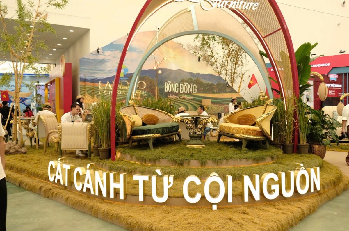 Ấn tượng với không gian trưng bày triển lãm “80 năm hành trình Độc lập - Tự do - Hạnh phúc”