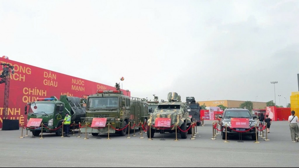 Ấn tượng với không gian trưng bày triển lãm “80 năm hành trình Độc lập - Tự do - Hạnh phúc”