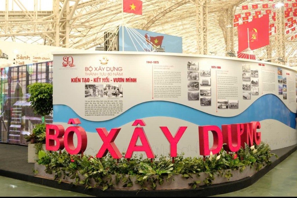 Ấn tượng với không gian trưng bày triển lãm “80 năm hành trình Độc lập - Tự do - Hạnh phúc”