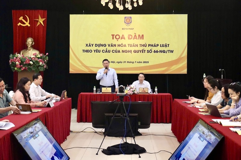 Xây dựng văn hóa tuân thủ pháp luật