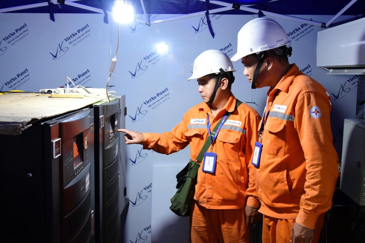 EVNHANOI ứng trực 24/24h đảm bảo cấp điện ổn định cho Đại lễ A80