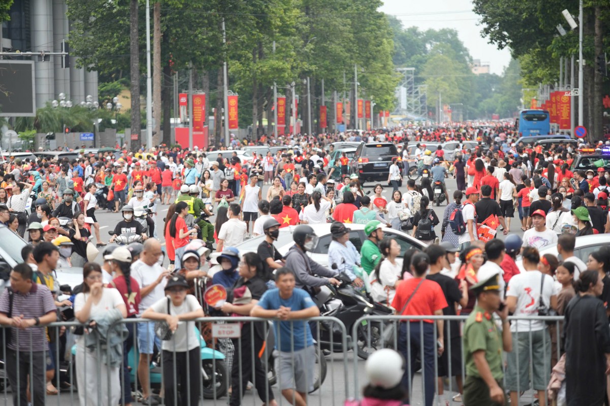 Công an Hà Nội sắp xếp chỗ ngồi ưu tiên cho cựu chiến binh, người cao tuổi xem diễu binh Công an Hà Nội sắp xếp chỗ ngồi ưu tiên cho cựu chiến binh, người cao tuổi xem diễu binh