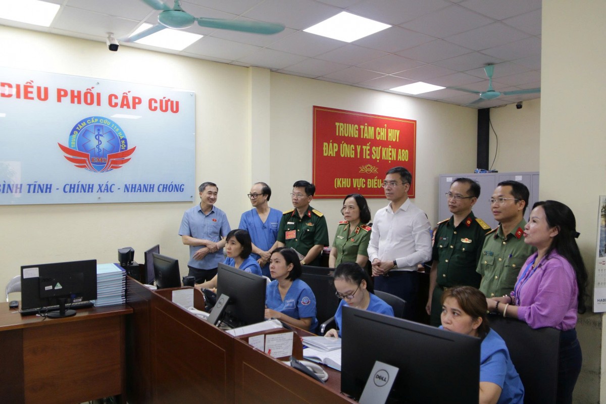 Thứ trưởng Bộ Y tế Trần Văn Thuấn kiểm tra công tác y tế phục vụ sự kiện A80 Thứ trưởng Bộ Y tế Trần Văn Thuấn kiểm tra công tác y tế phục vụ sự kiện A80