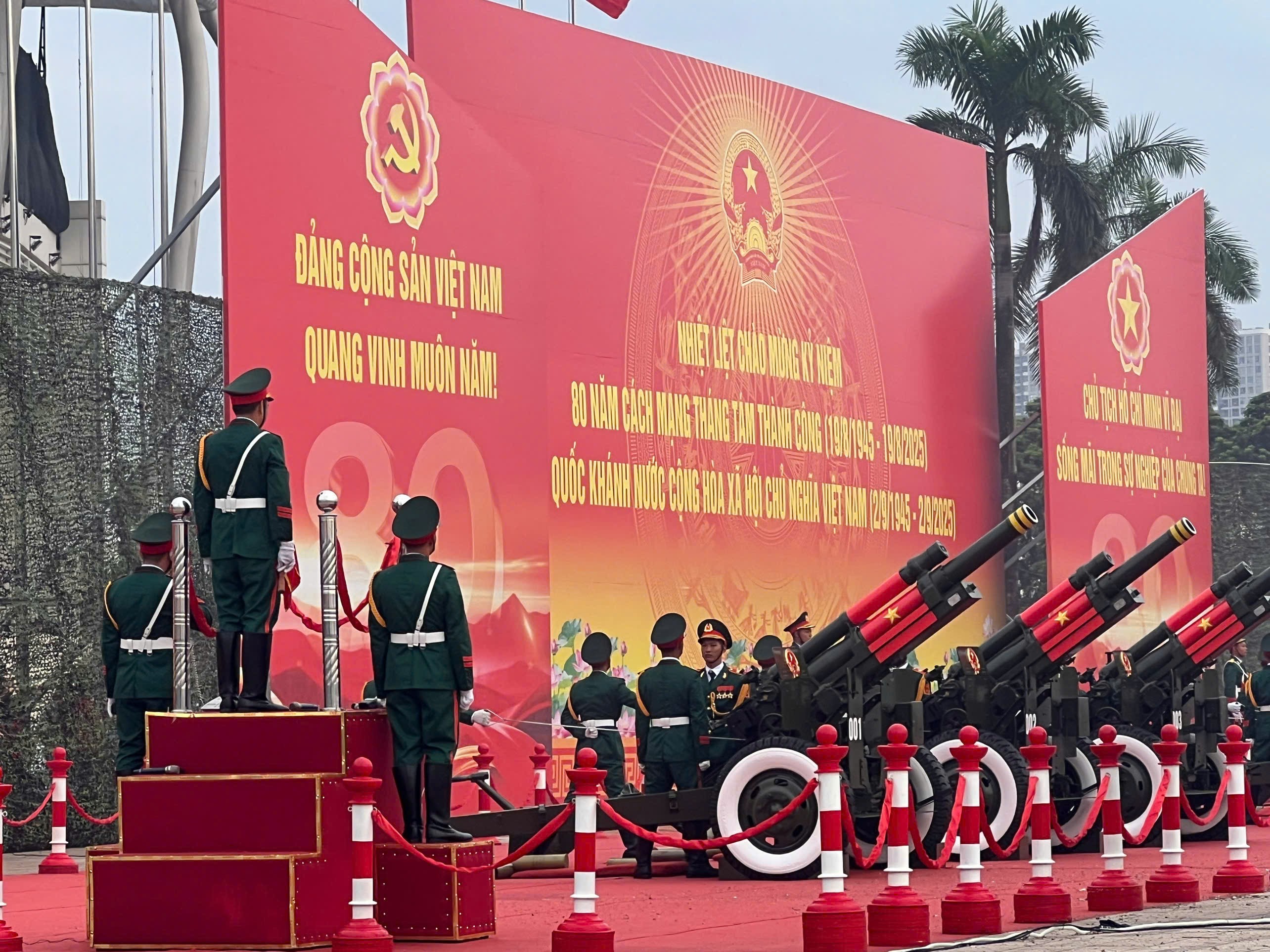 Sân vận động Mỹ Đình rộn ràng tiếng pháo lễ ngày tổng duyệt