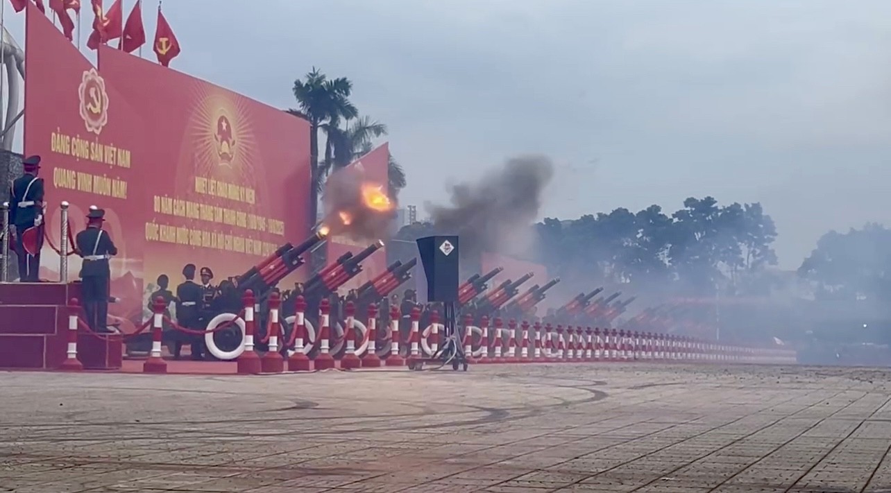 Sân vận động Mỹ Đình rộn ràng tiếng pháo lễ ngày tổng duyệt