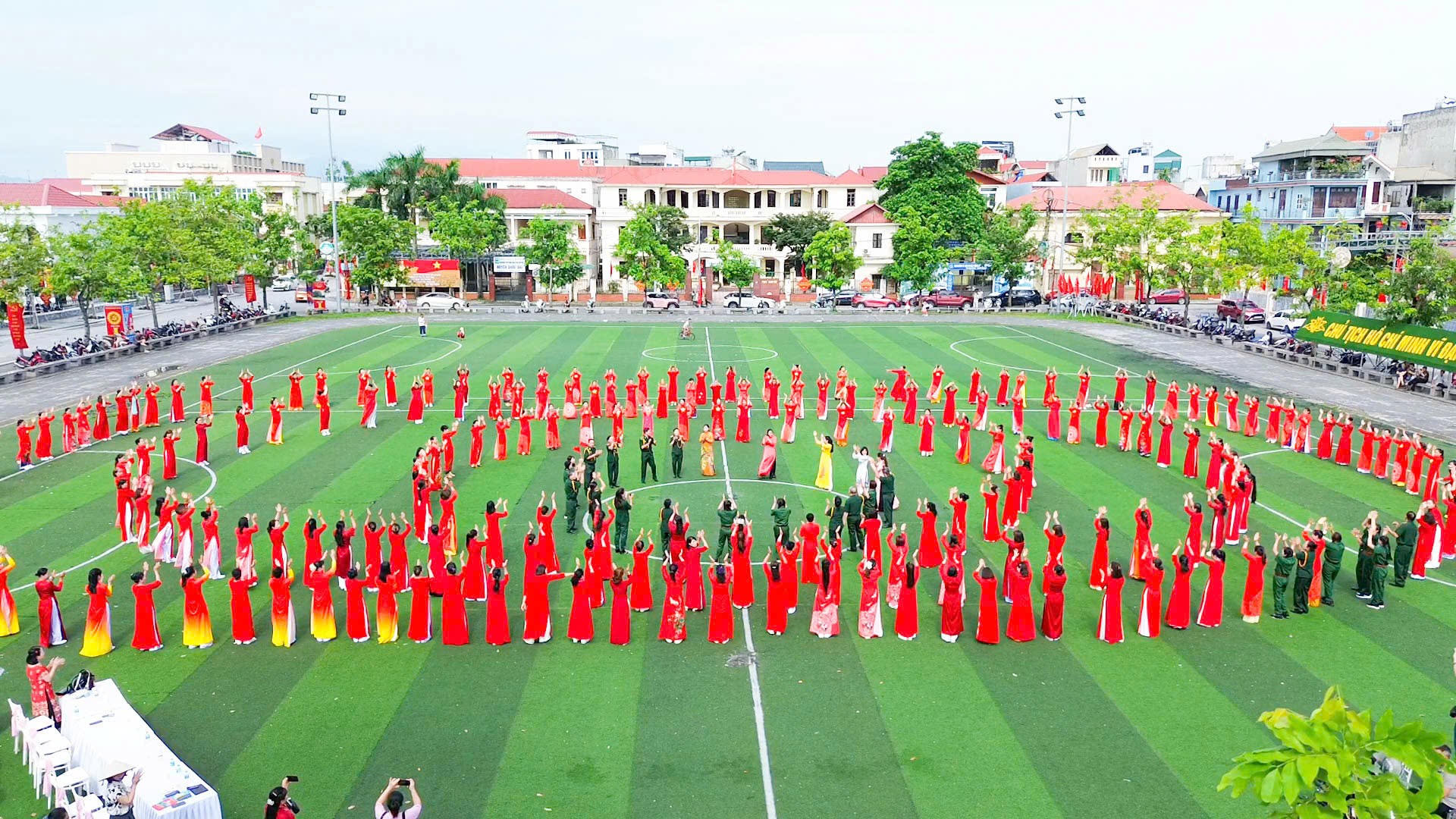 xã Quốc Oai đồng diễn Quốc Oai: Liên hoan văn nghệ quần chúng và đồng diễn dân vũ chào mừng đại lễ 2/9