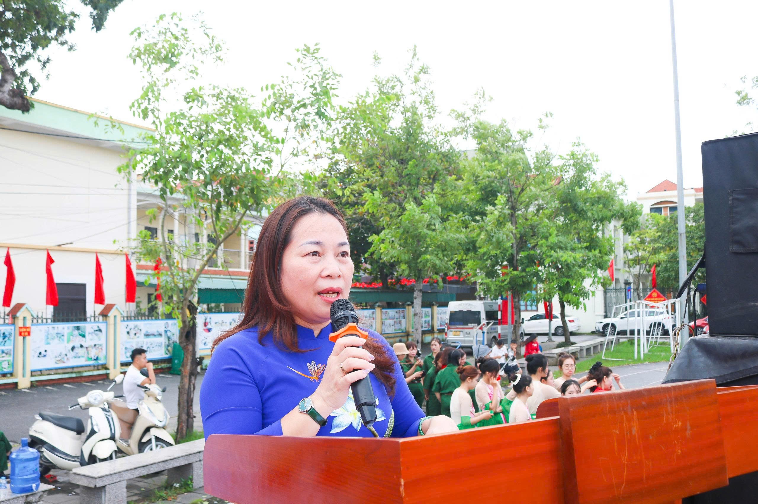 xã Quốc Oai đồng diễn Quốc Oai: Liên hoan văn nghệ quần chúng và đồng diễn dân vũ chào mừng đại lễ 2/9