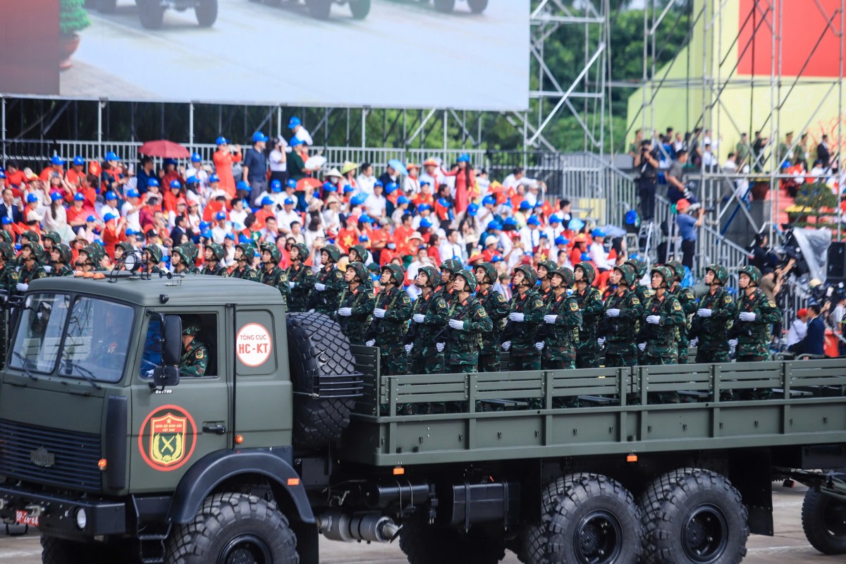 Dàn Khí Tài Hiện Đại Phô Diễn Sức Mạnh Trên Quảng Trường Ba Đình Dàn Khí Tài Hiện Đại Phô Diễn Sức Mạnh Trên Quảng Trường Ba Đình