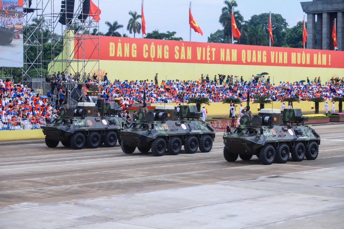 Dàn Khí Tài Hiện Đại Phô Diễn Sức Mạnh Trên Quảng Trường Ba Đình Dàn Khí Tài Hiện Đại Phô Diễn Sức Mạnh Trên Quảng Trường Ba Đình