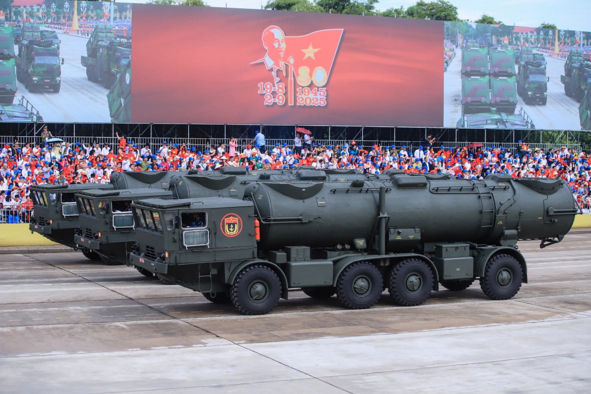 Dàn Khí Tài Hiện Đại Phô Diễn Sức Mạnh Trên Quảng Trường Ba Đình Dàn Khí Tài Hiện Đại Phô Diễn Sức Mạnh Trên Quảng Trường Ba Đình