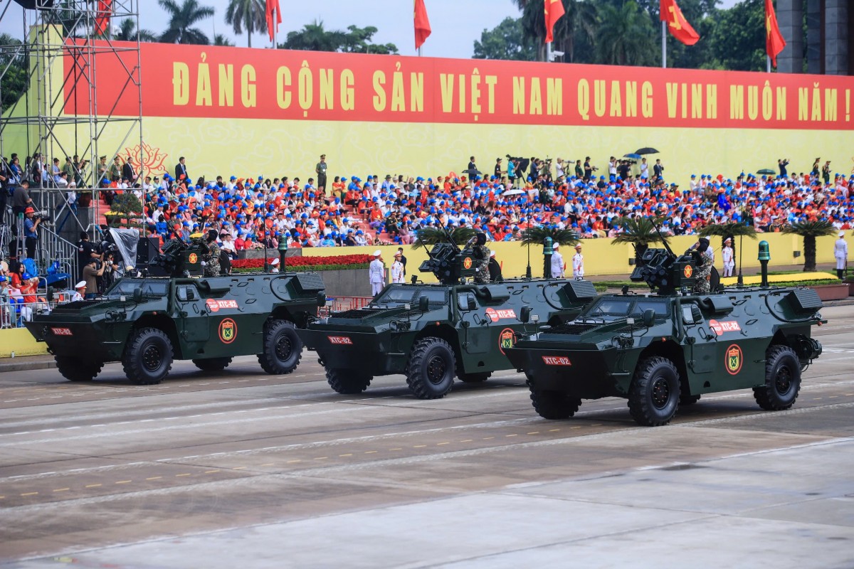 Dàn Khí Tài Hiện Đại Phô Diễn Sức Mạnh Trên Quảng Trường Ba Đình Dàn Khí Tài Hiện Đại Phô Diễn Sức Mạnh Trên Quảng Trường Ba Đình