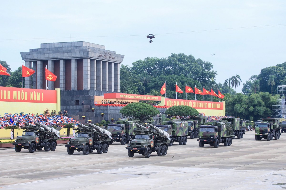 Dàn Khí Tài Hiện Đại Phô Diễn Sức Mạnh Trên Quảng Trường Ba Đình Dàn Khí Tài Hiện Đại Phô Diễn Sức Mạnh Trên Quảng Trường Ba Đình