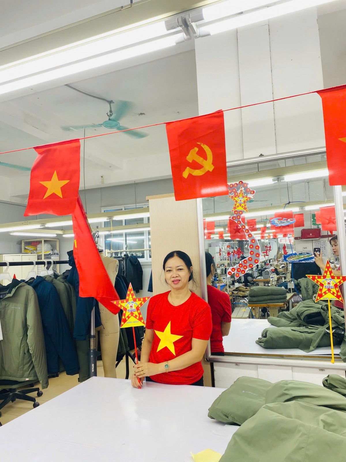 Công nhân lao động Thủ đô: Tự hào đi cùng trách nhiệm Công nhân lao động Thủ đô: Tự hào đi cùng trách nhiệm