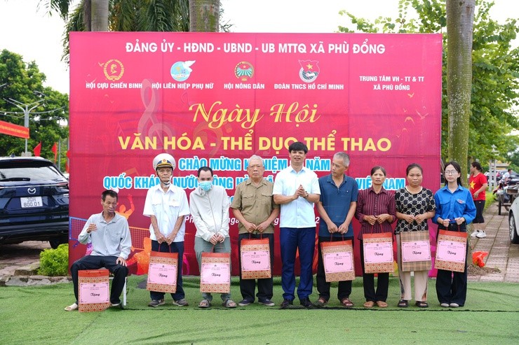 Sôi nổi Ngày hội Văn hóa - Thể dục thể thao xã Phù Đổng