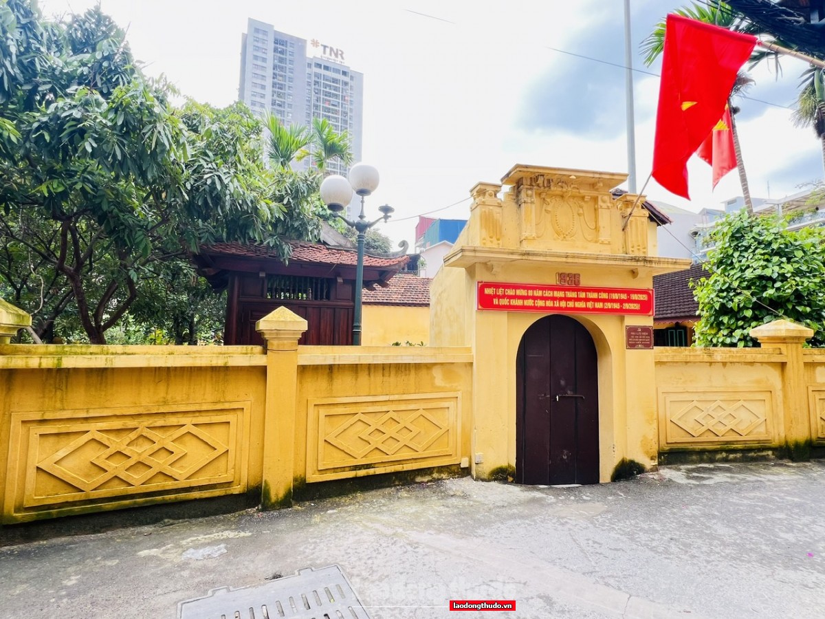 Tháng Tám đến Vạn Phúc, lặng nghe lời Người vọng mãi