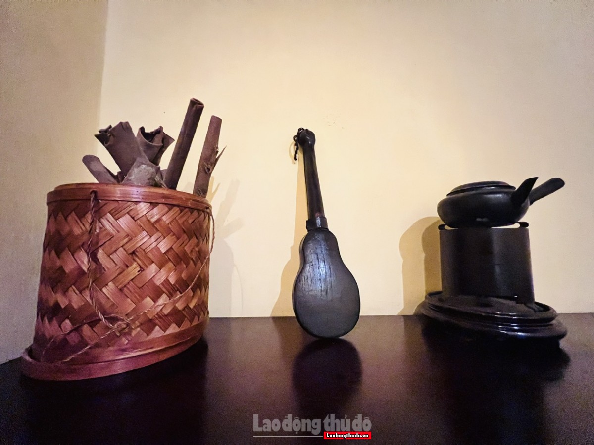 Thăm ngôi nhà cổ, nơi Bác Hồ viết “Lời kêu gọi toàn quốc kháng chiến” Thăm ngôi nhà cổ, nơi Bác Hồ viết “Lời kêu gọi toàn quốc kháng chiến”