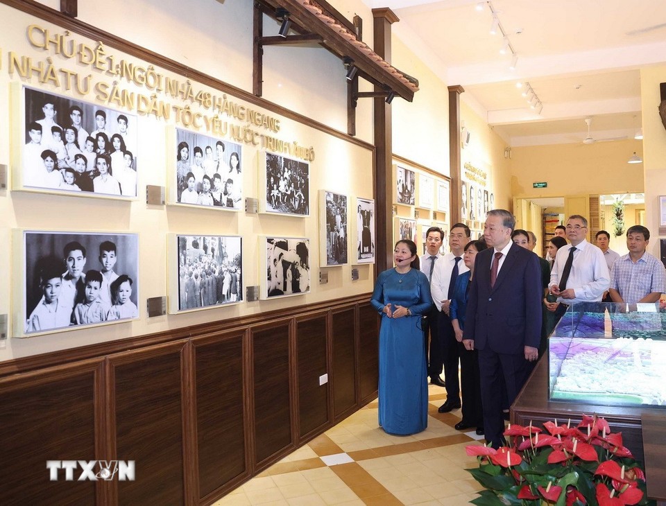 Tổng Bí thư Tô Lâm đến dâng hương và thăm nơi Chủ tịch Hồ Chí Minh soạn thảo “Tuyên ngôn Độc lập”