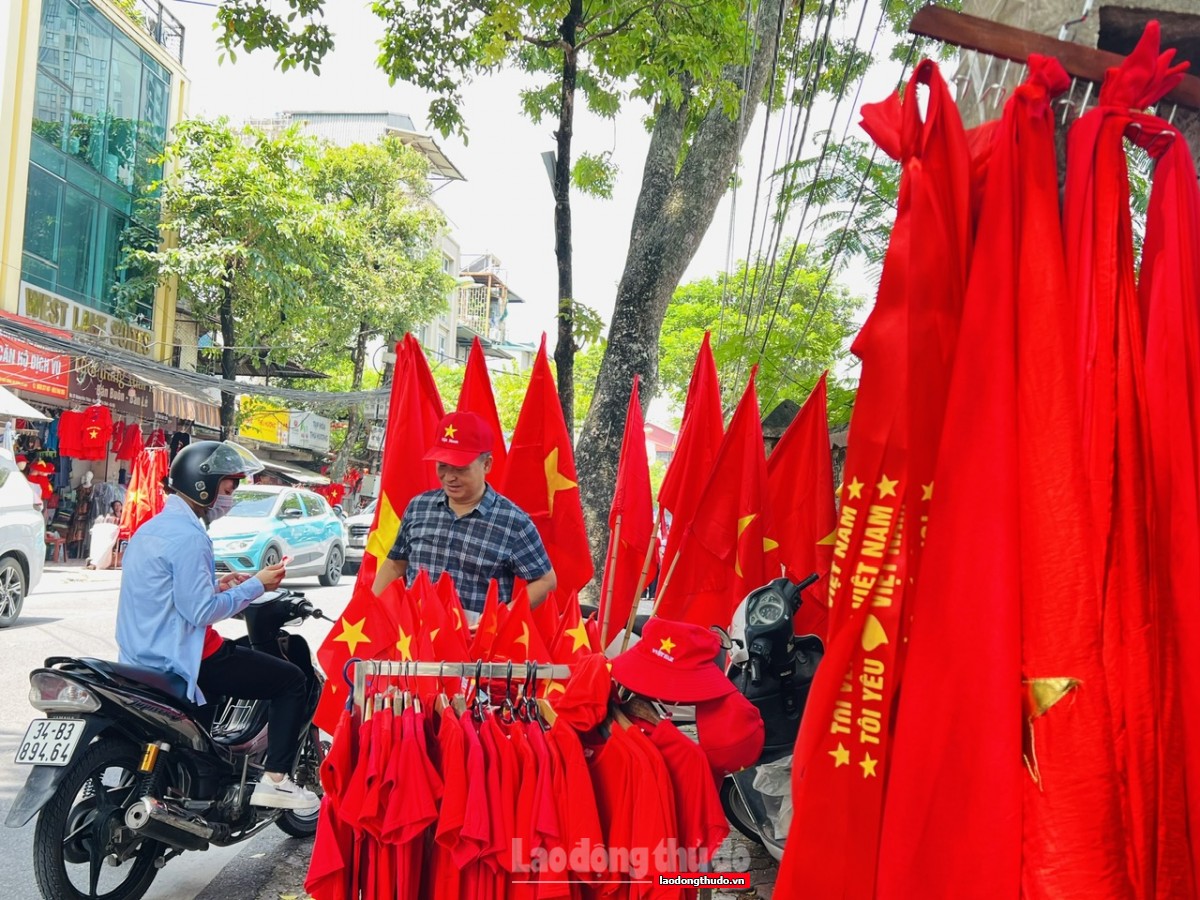 Thị trường hàng hóa sôi động mừng Quốc khánh 2/9