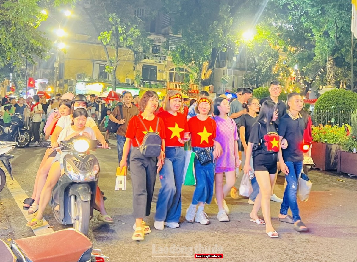 Thị trường hàng hóa sôi động mừng Quốc khánh 2/9