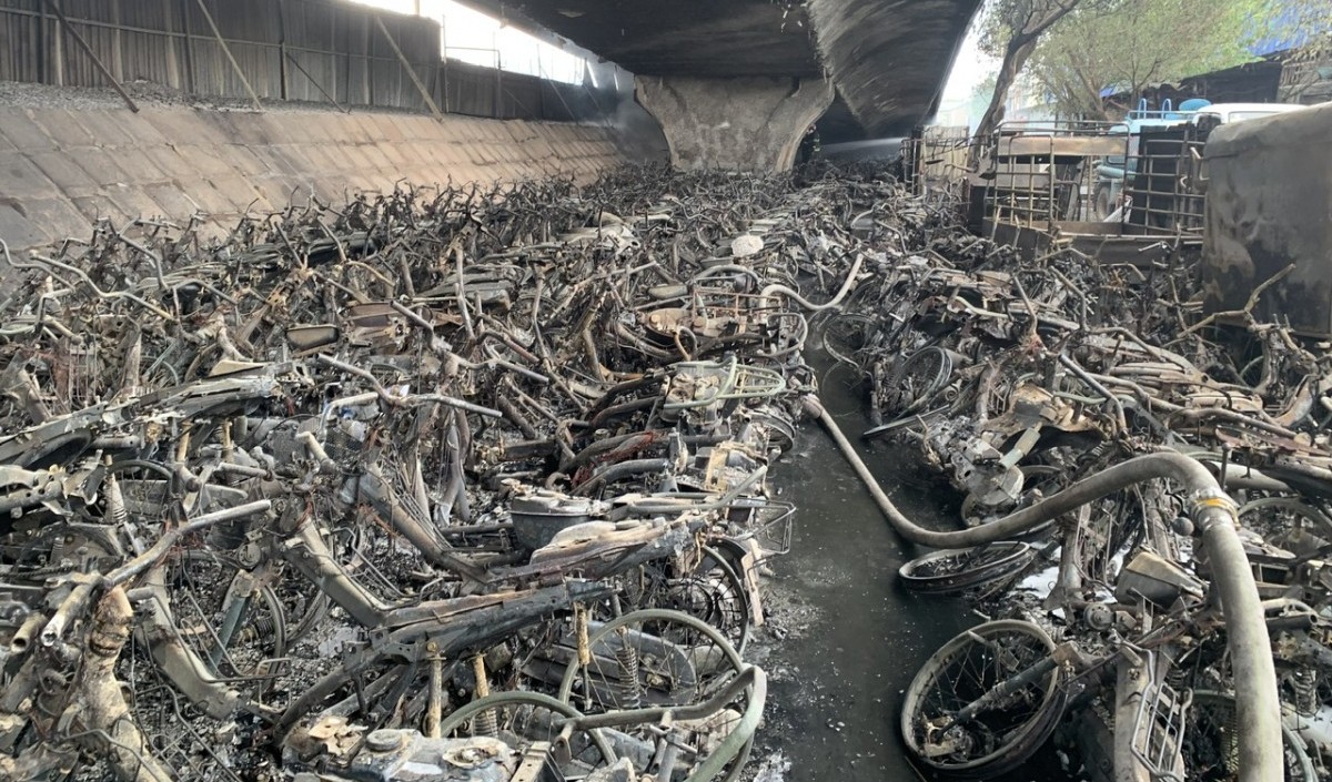 Khẩn trương kiểm định ảnh hưởng vụ cháy bãi trông giữ xe dưới gầm cầu Vĩnh Tuy