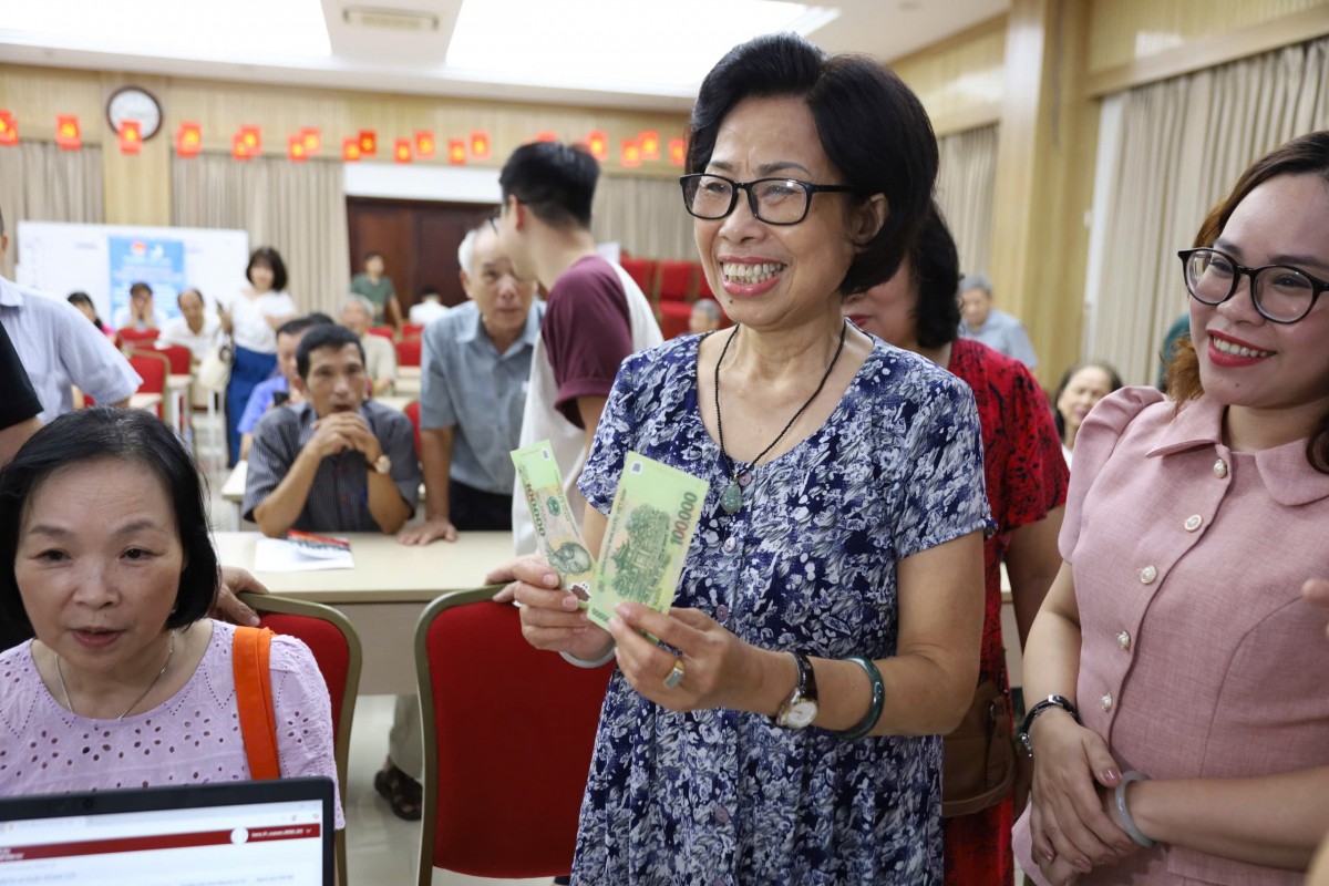 Người dân Thủ đô ấm lòng quà Tết Độc lập Người dân Thủ đô ấm lòng quà Tết Độc lập