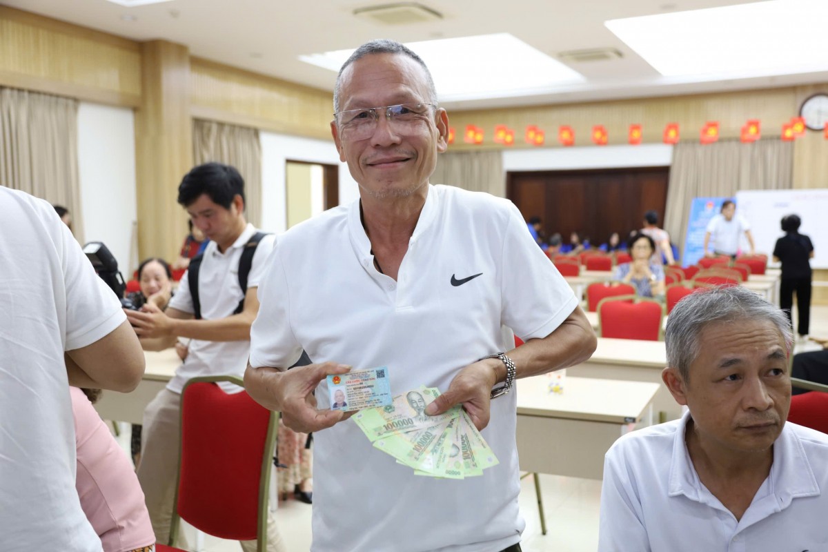 Người dân Thủ đô ấm lòng quà Tết Độc lập Người dân Thủ đô ấm lòng quà Tết Độc lập